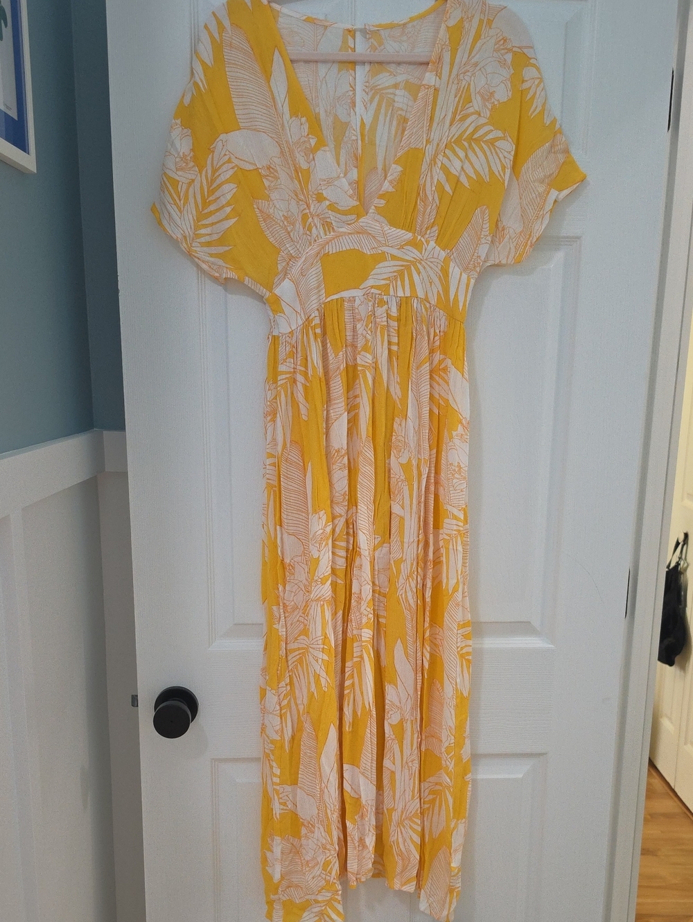 Cupshe Yellow and White Tropical Leaf Maxi Dress
